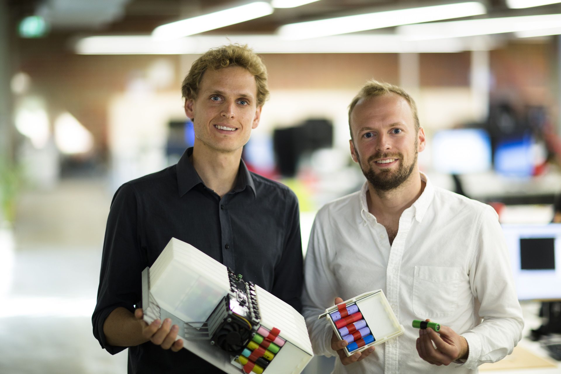 How to use an electric car battery to power your home Australian